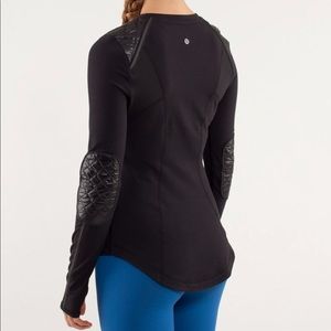 Lululemon Ice Queen Black Long Sleeve Top
